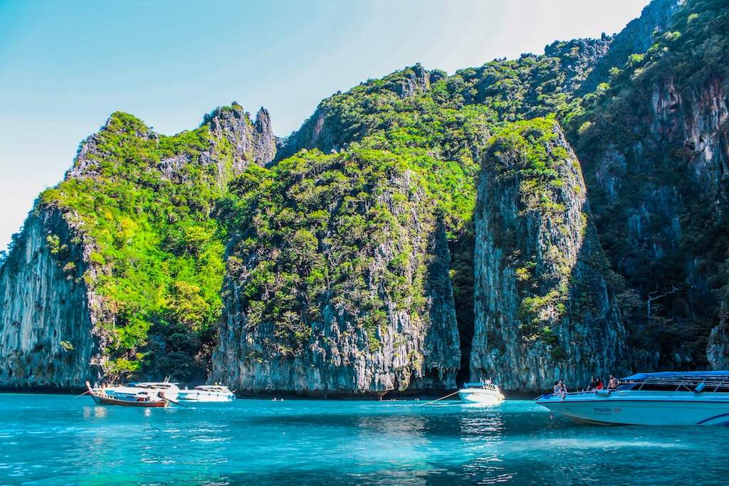 Phuket yacht charter